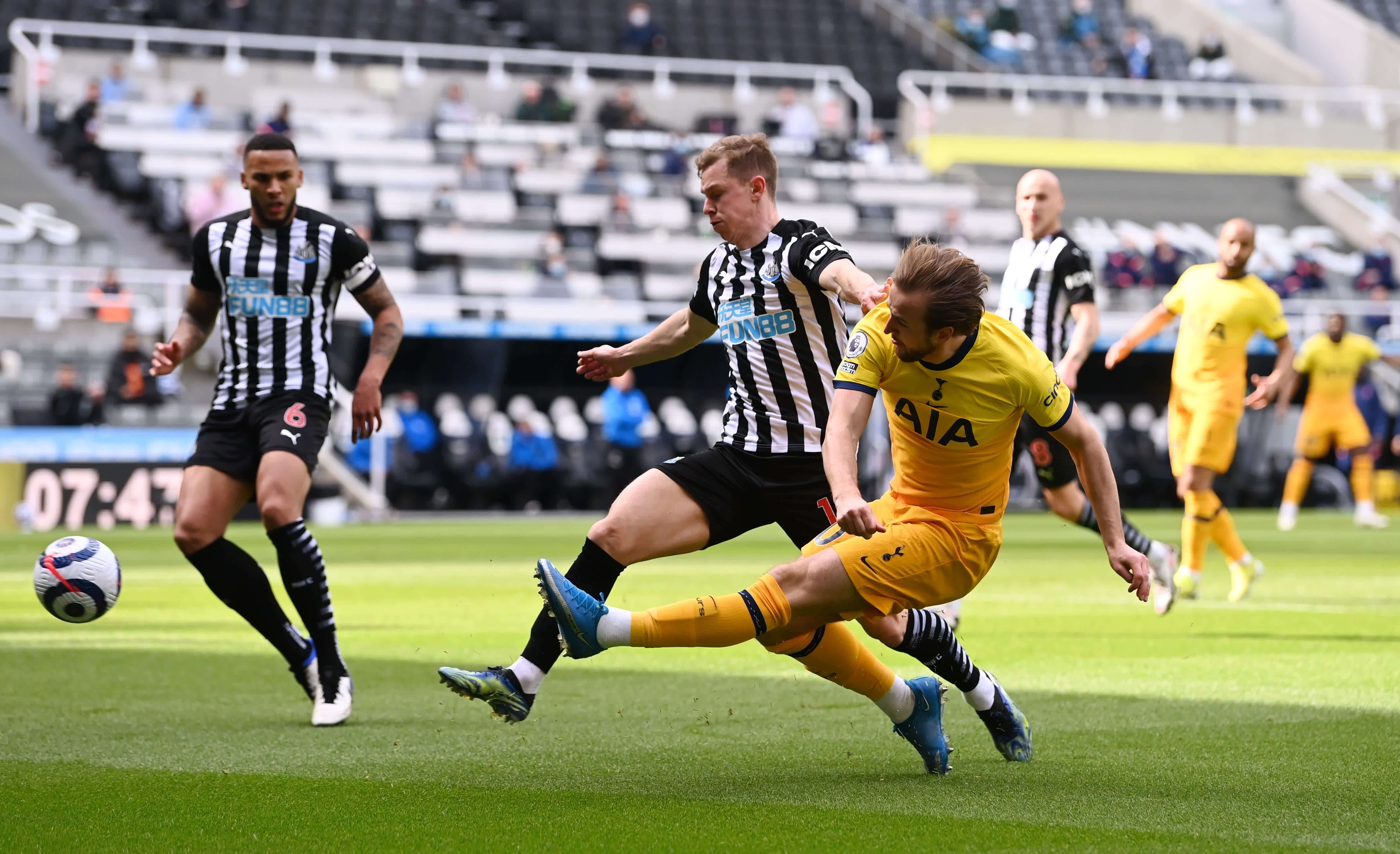 端表現得非 端表現得非